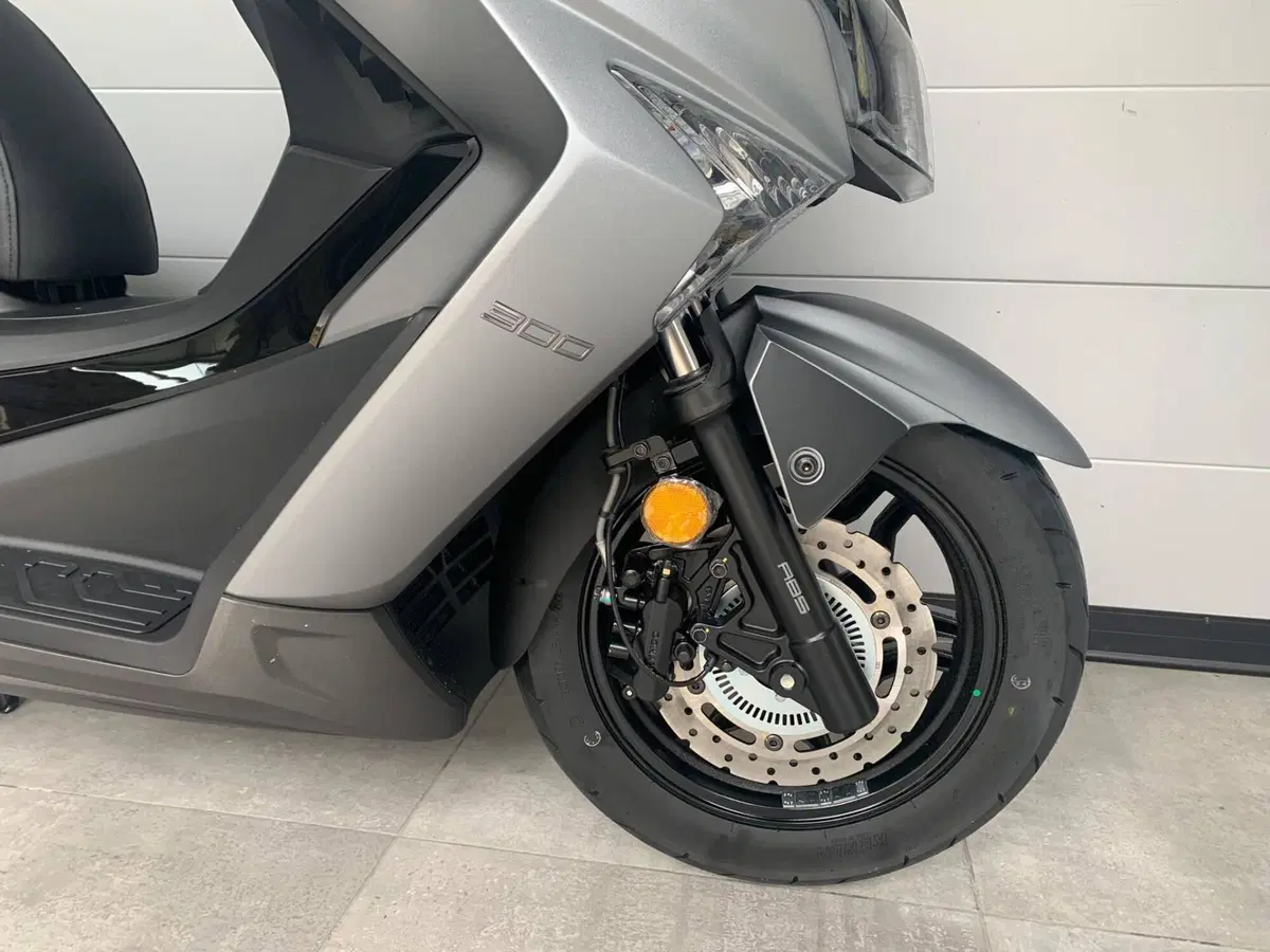 Kymco X-Town 300i (2025 - 26) (6)