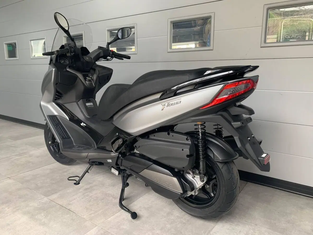 Kymco X-Town 300i (2025 - 26) (7)