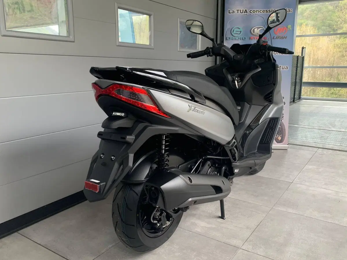 Kymco X-Town 300i (2025 - 26) (12)