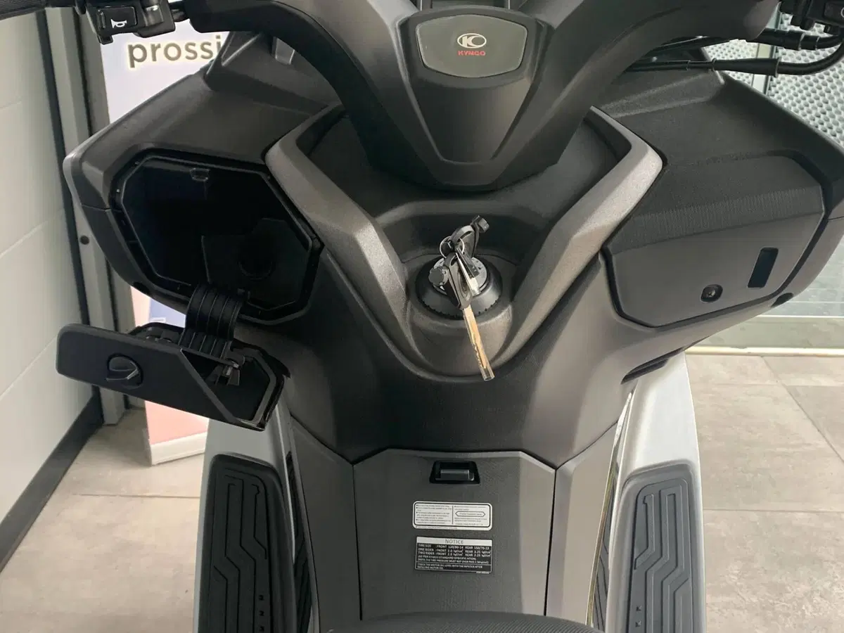 Kymco X-Town 300i (2025 - 26) (15)