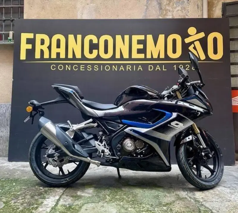 QJ Motor SRK 125 R (2025 - 26) (2)