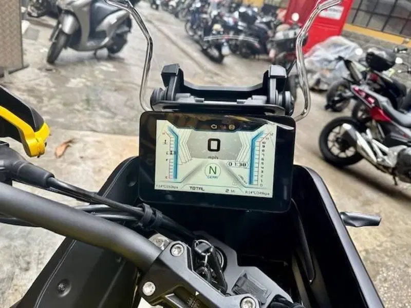 QJ Motor SVT 650 X (2025 - 26) (9)