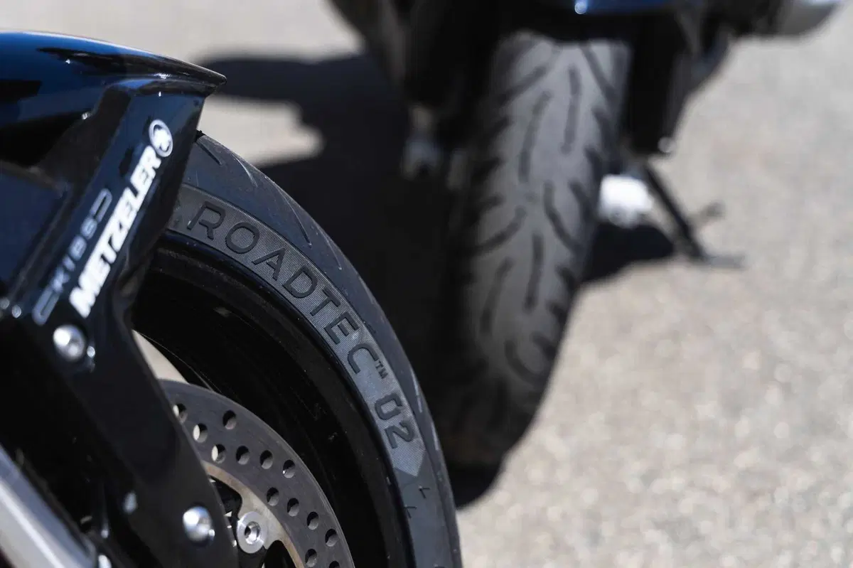 Metzeler Roadtec 02: il test anteprima delle gomme che proveremo tra poco sull'Isola di Man (5)