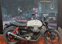 Moto Guzzi V7 Stone Ten (2024) nuova