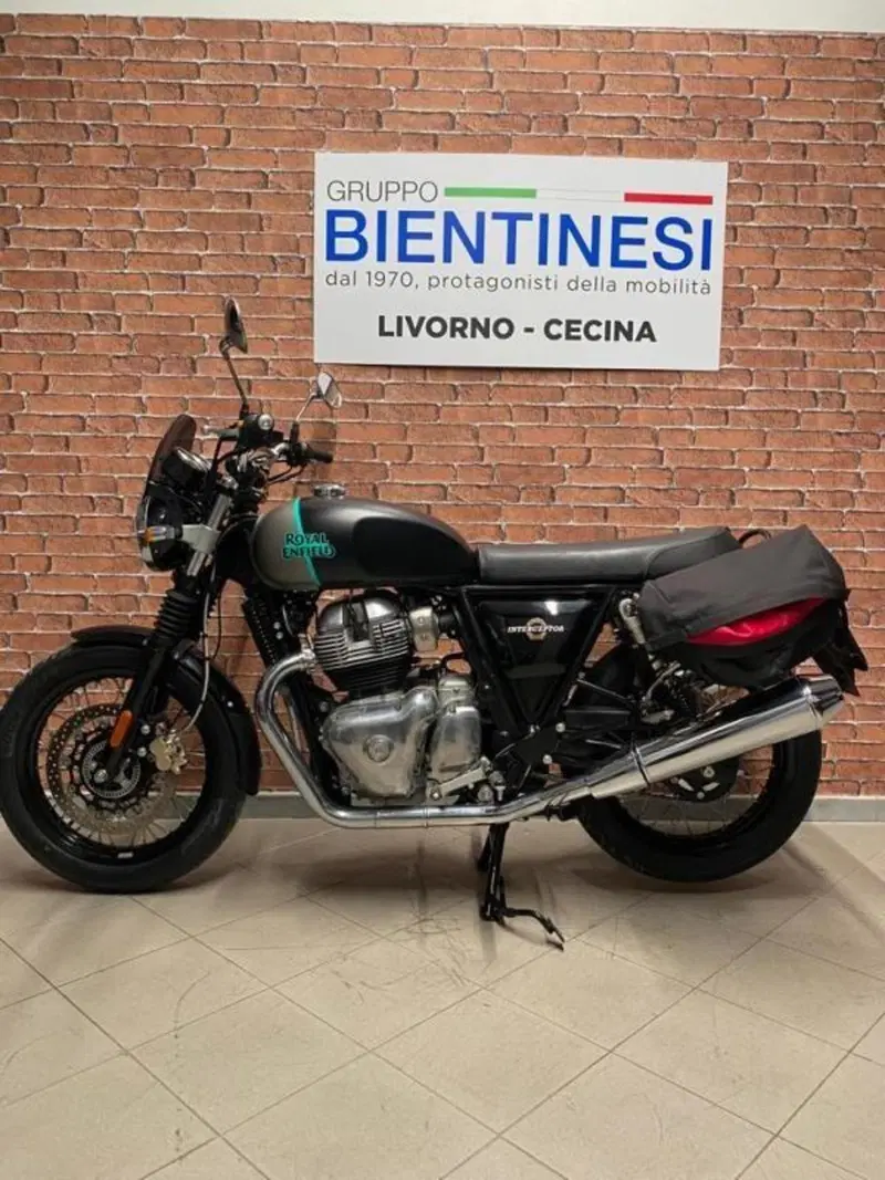 Royal Enfield Interceptor 650 Custom (2020)