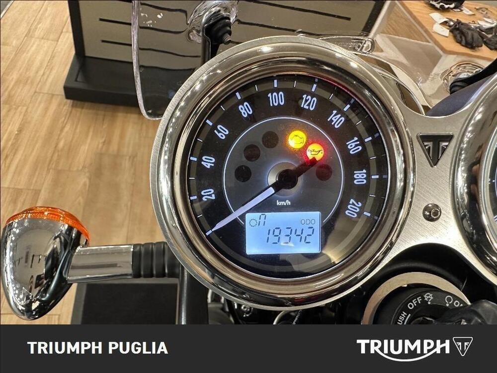 Triumph Bonneville T120 (2021 - 24) (2)