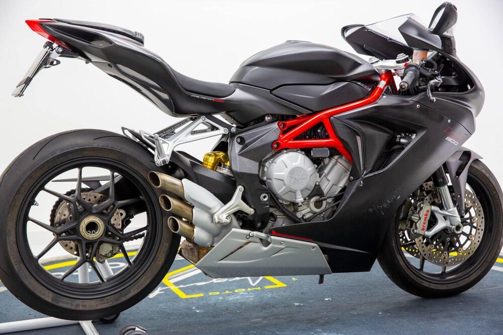 MV Agusta F3 800 EAS (2013 - 15) (4)