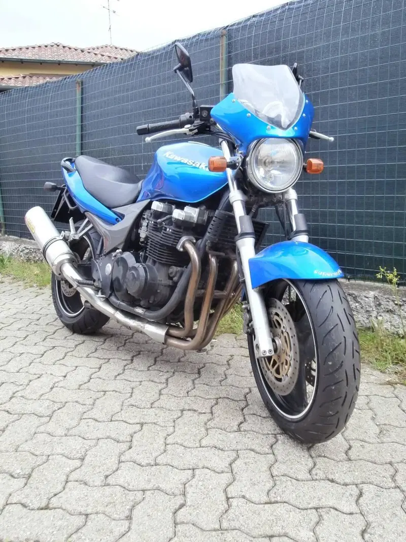 Kawasaki ZR-7 (2001 - 04) (2)