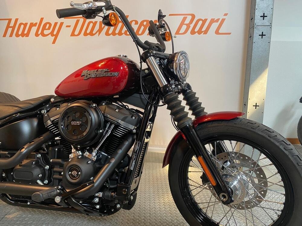Harley-Davidson 107 Street Bob (2018 - 20) - FXBB (2)