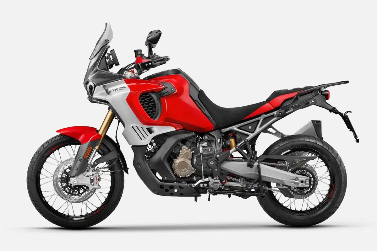Eccola! È lei, la Mv Agusta Enduro Veloce (3)