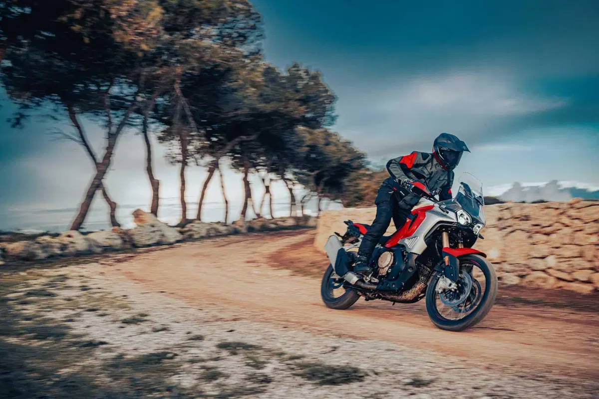 Eccola! È lei, la Mv Agusta Enduro Veloce (2)