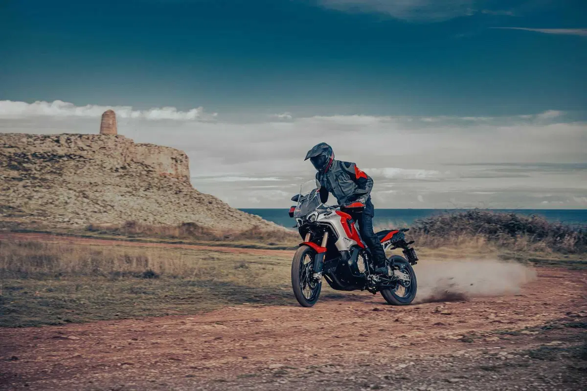 Eccola! È lei, la Mv Agusta Enduro Veloce (6)
