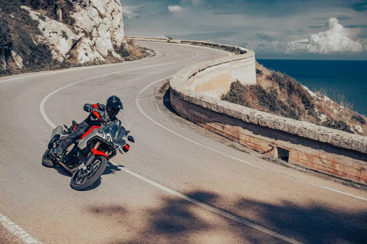 Eccola! È lei, la Mv Agusta Enduro Veloce (3)