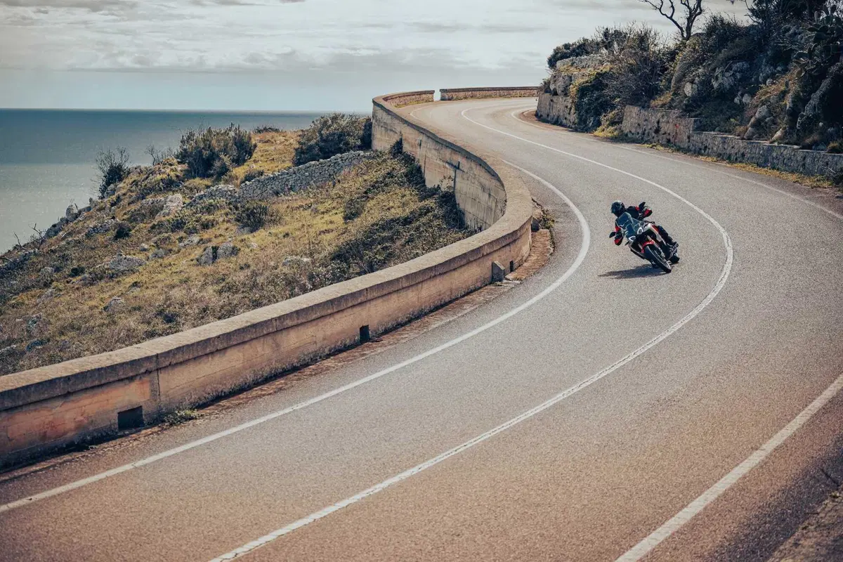 Eccola! È lei, la Mv Agusta Enduro Veloce (9)