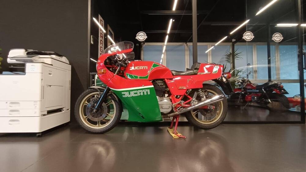 Ducati MHR 900 MIKE HAILWOOD REPLICA