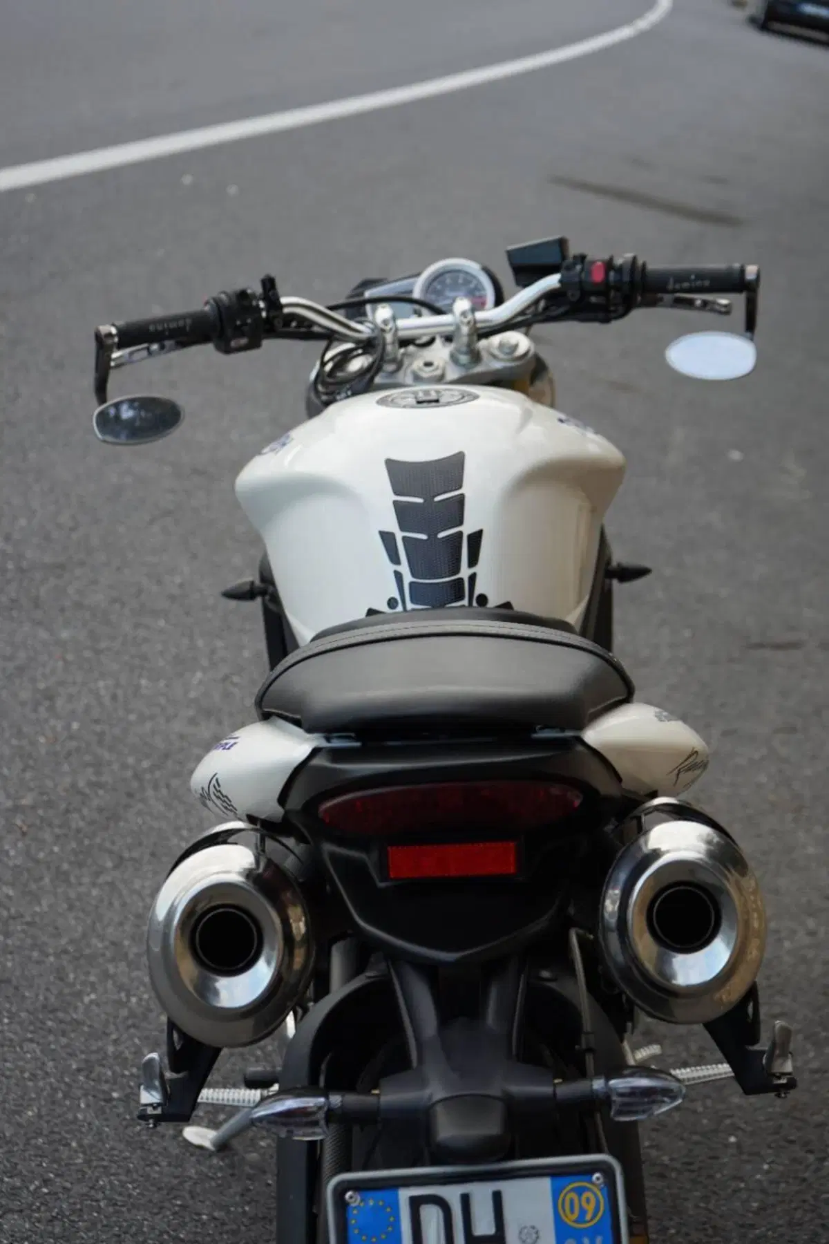 Triumph Street Triple (2007 - 12) (3)