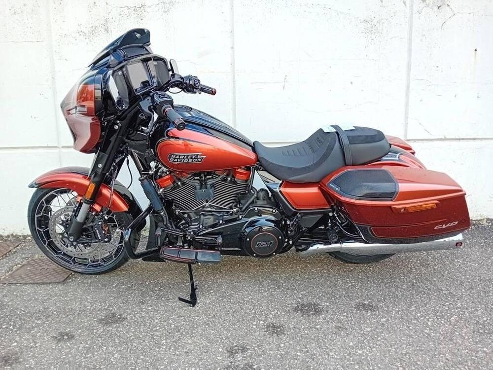 Harley-Davidson CVO Street Glide (2023) (2)