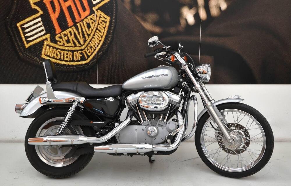 Harley-Davidson 883 Custom (2006 - 07) - XL 883C (3)