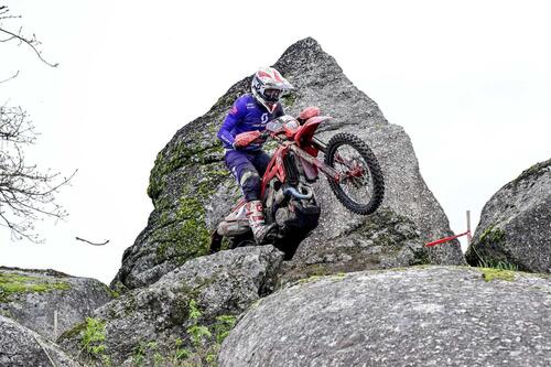 EnduroGP. Portogallo 1, Day 2 incredibile, vince Holcombe! [GALLERY]