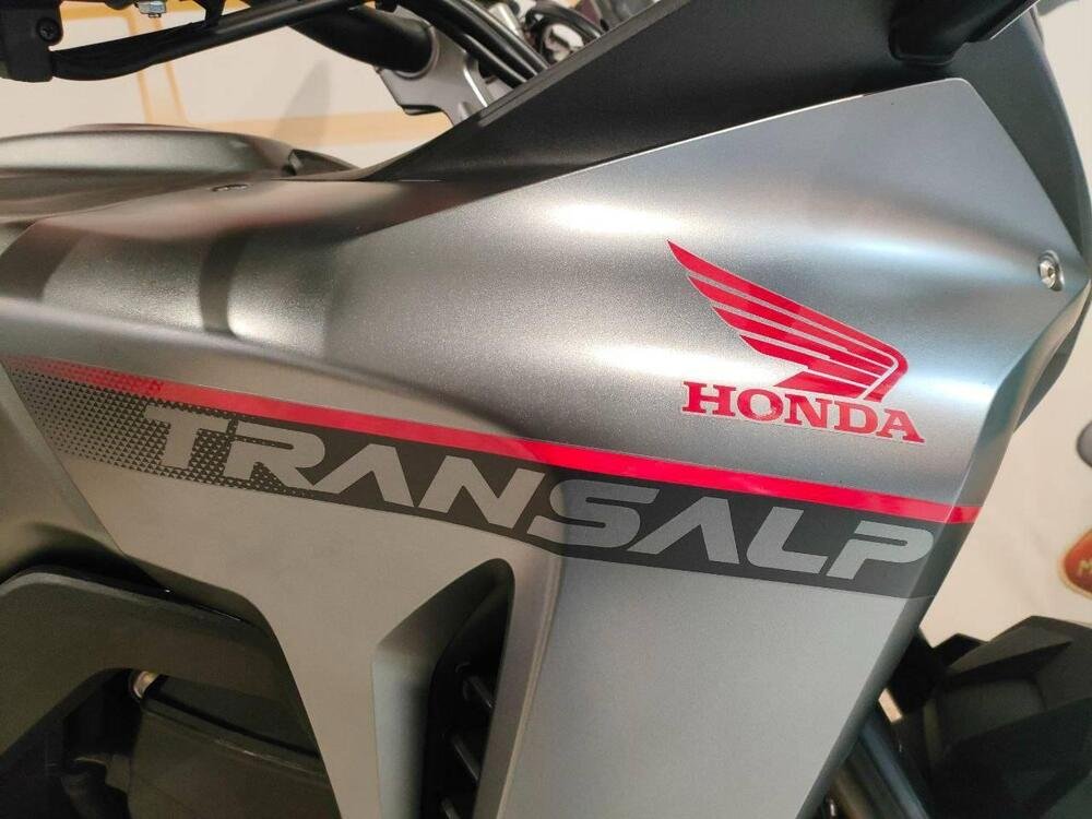 Honda Transalp XL750 (2023 - 24) (3)