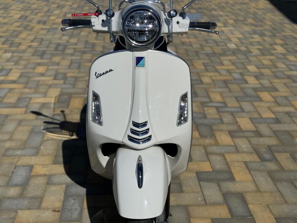 Vespa GTS 300 Super Hpe (2021 - 22) (3)