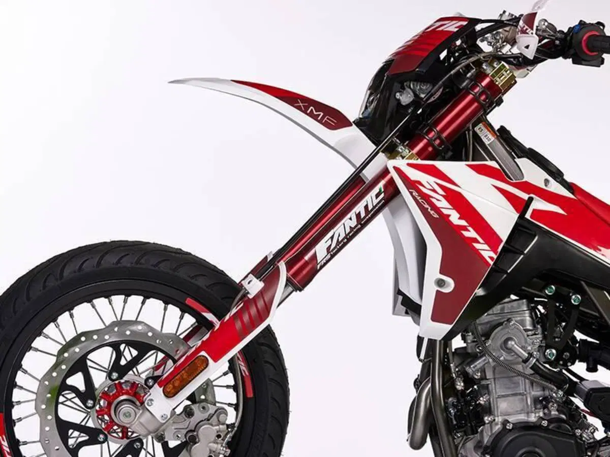 Fantic Motor XMF 125 Competition (2025 - 26) (7)