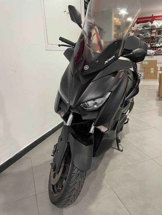 Yamaha X-Max 300 Iron Max (2019 - 20) (3)