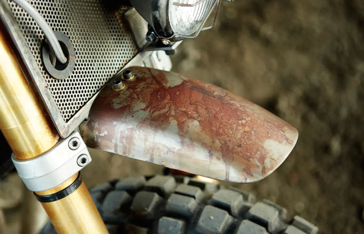 Classified Moto Honda Nighthawk “The Walking Dead” (12)