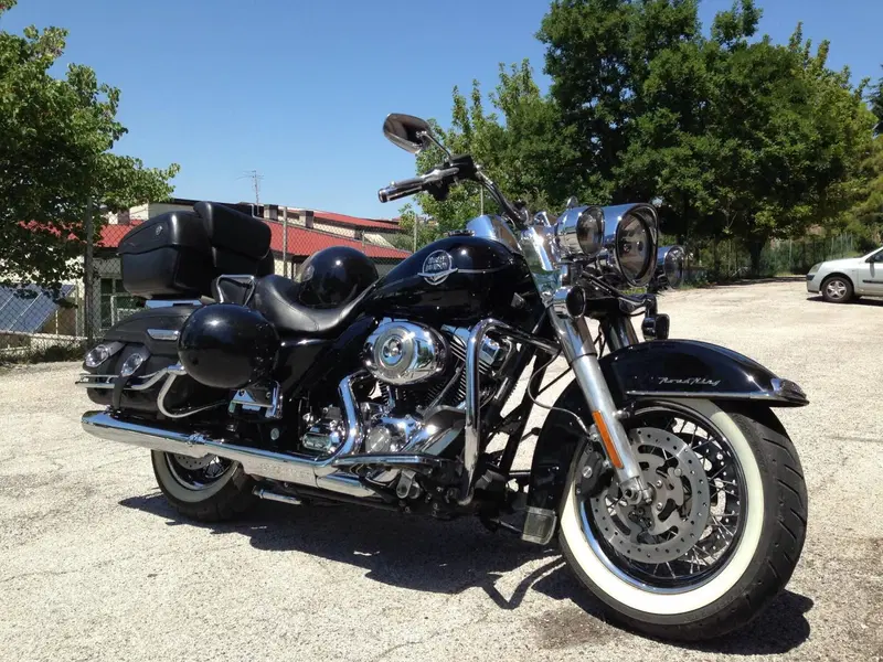 Harley-Davidson 1584 Road King Classic (2007 - 10) - FLHRC (5)