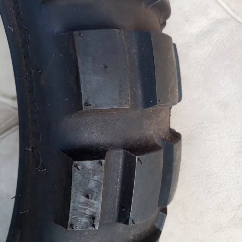 Pneumatico Continental Twinduro (3)