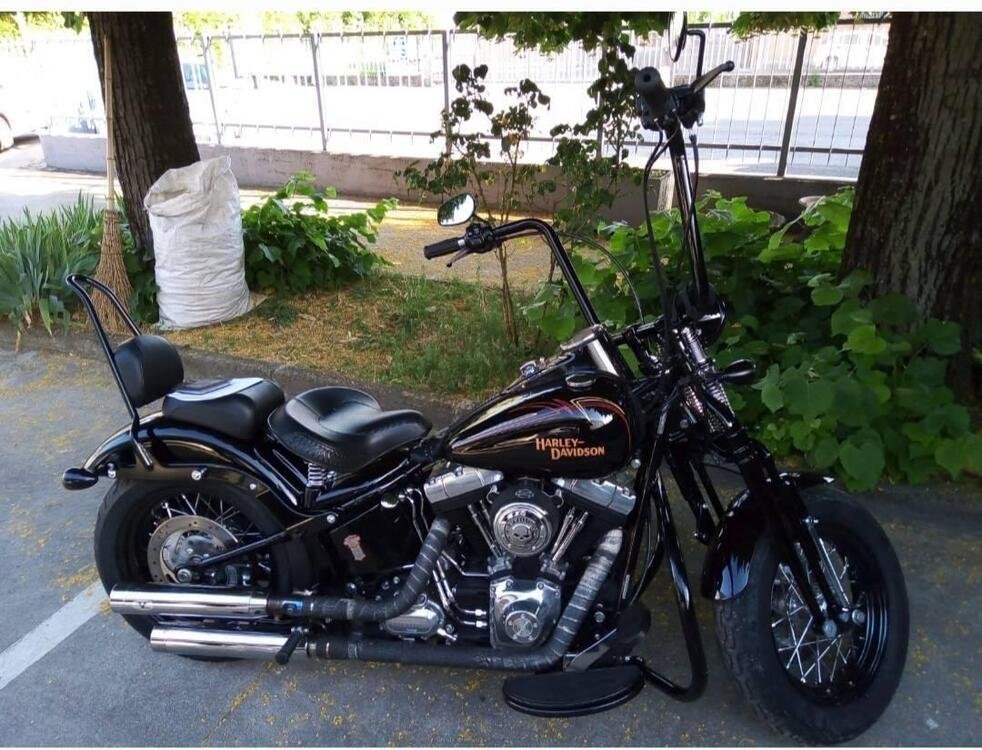 Harley-Davidson 1584 Cross Bones (2008 - 11) - FLSTSB
