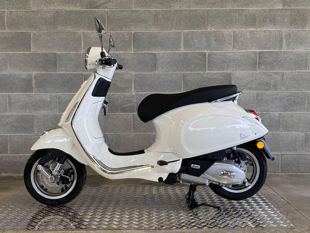 Vespa Primavera 125 (2024)