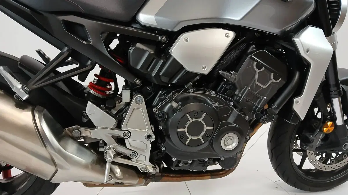 Honda CB 1000 R + Neo Sport Cafè (2019 - 20) (7)
