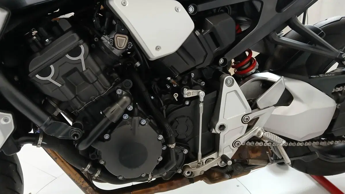 Honda CB 1000 R + Neo Sport Cafè (2019 - 20) (8)