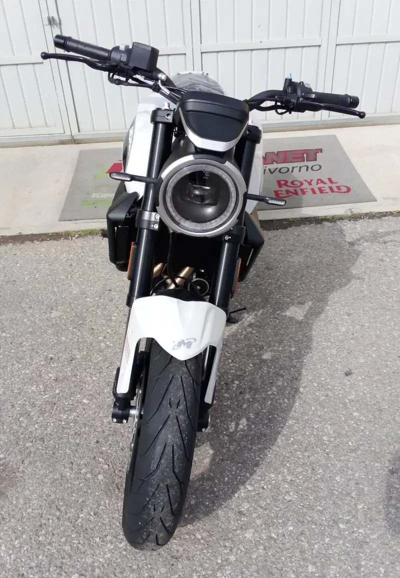 Moto Morini SEIEMMEZZO STR (2022 - 26) (2)