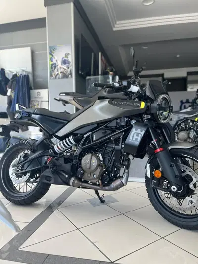 Husqvarna Svartpilen 125 (2024 - 26) nuova