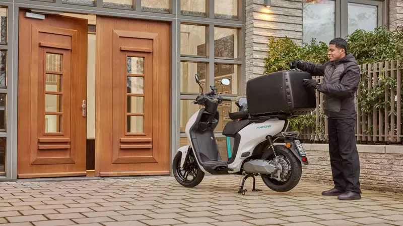Yamaha Neo's L1e Delivery (2024 - 26) (4)