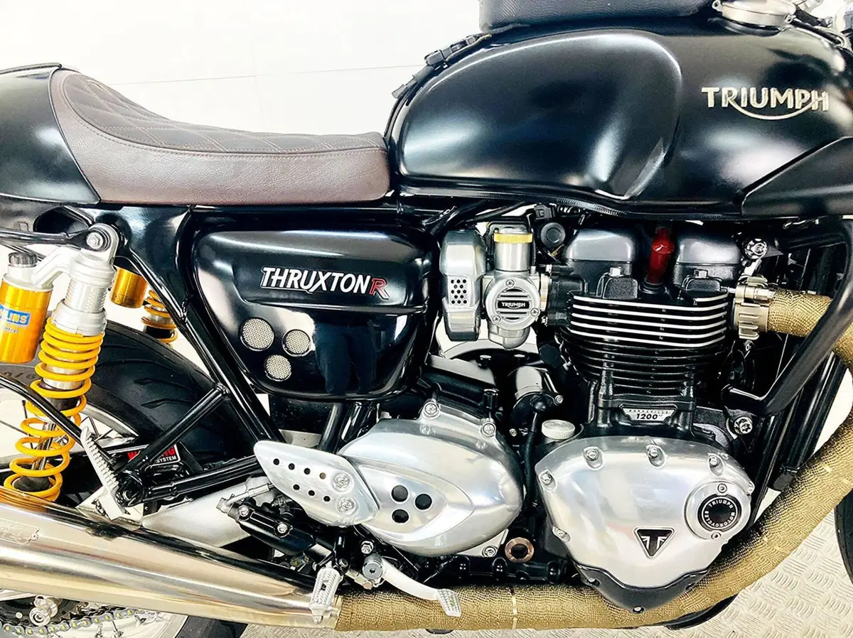 Triumph Thruxton 1200 R (2017 - 20) (10)