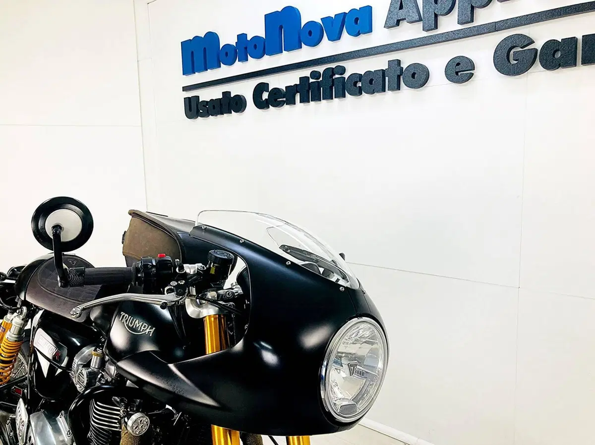 Triumph Thruxton 1200 R (2017 - 20) (12)