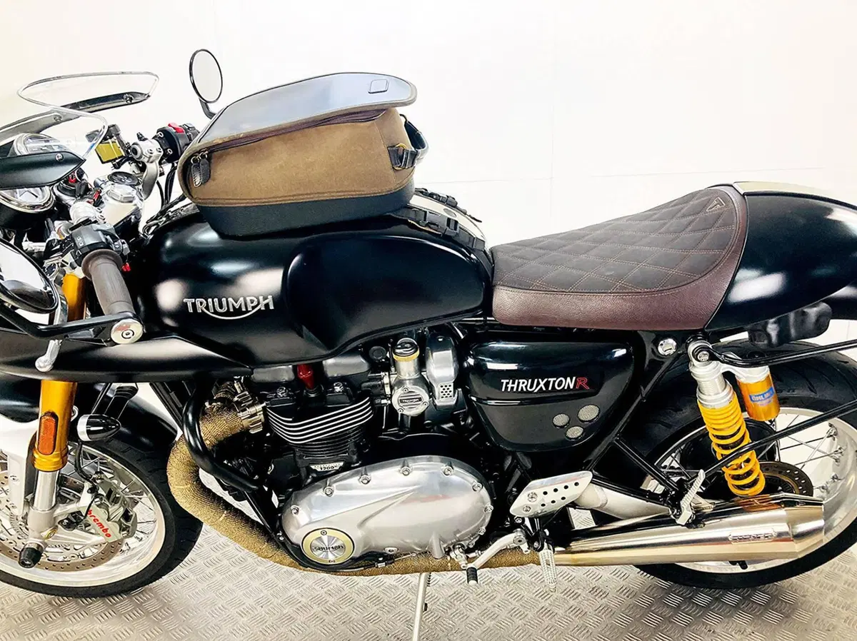 Triumph Thruxton 1200 R (2017 - 20) (17)