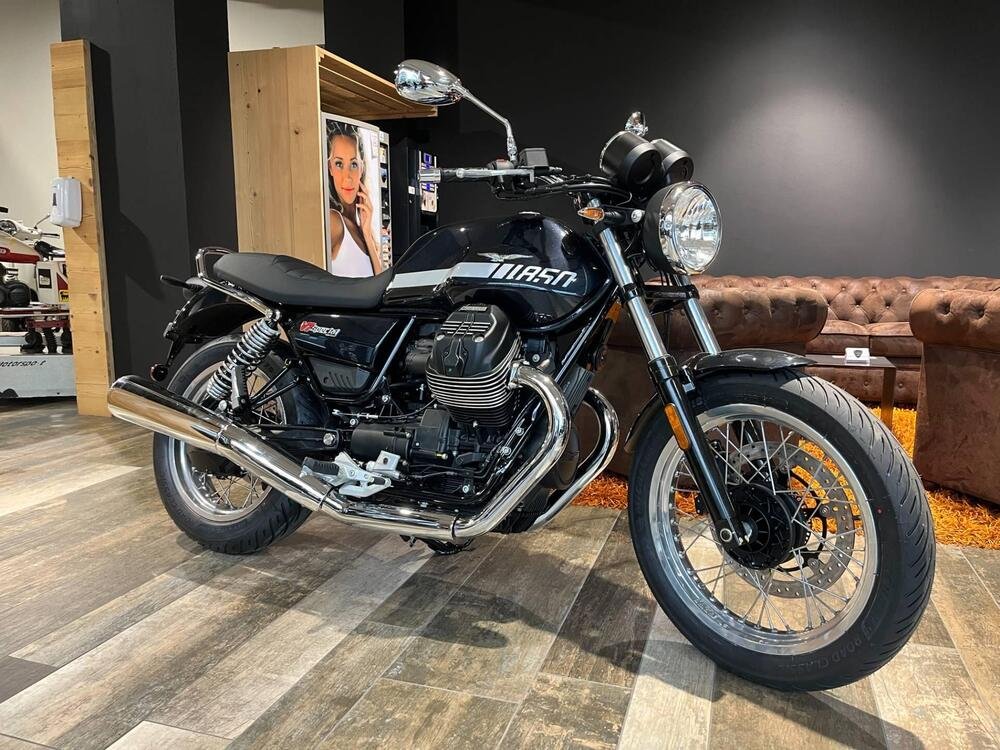 Moto Guzzi V7 Special (2021 - 24)