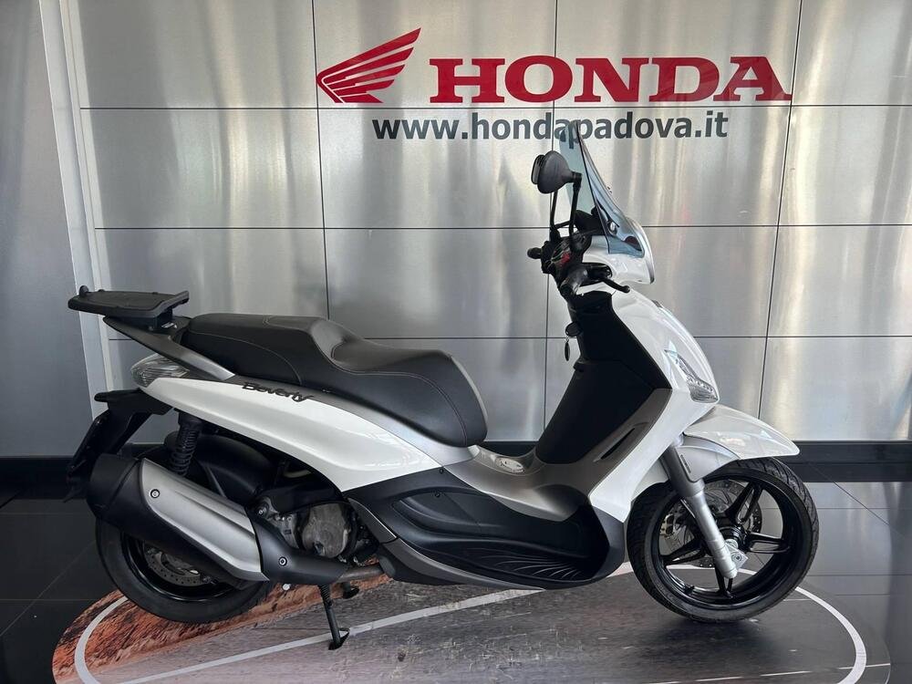 Piaggio Beverly 350 SportTouring ie ABS (2011 - 17)