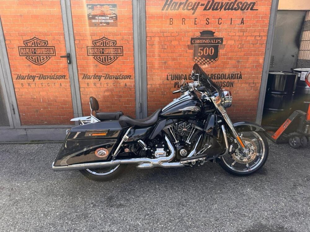 Harley-Davidson 1690 Road King (2013 - 16) - FLHR (2)