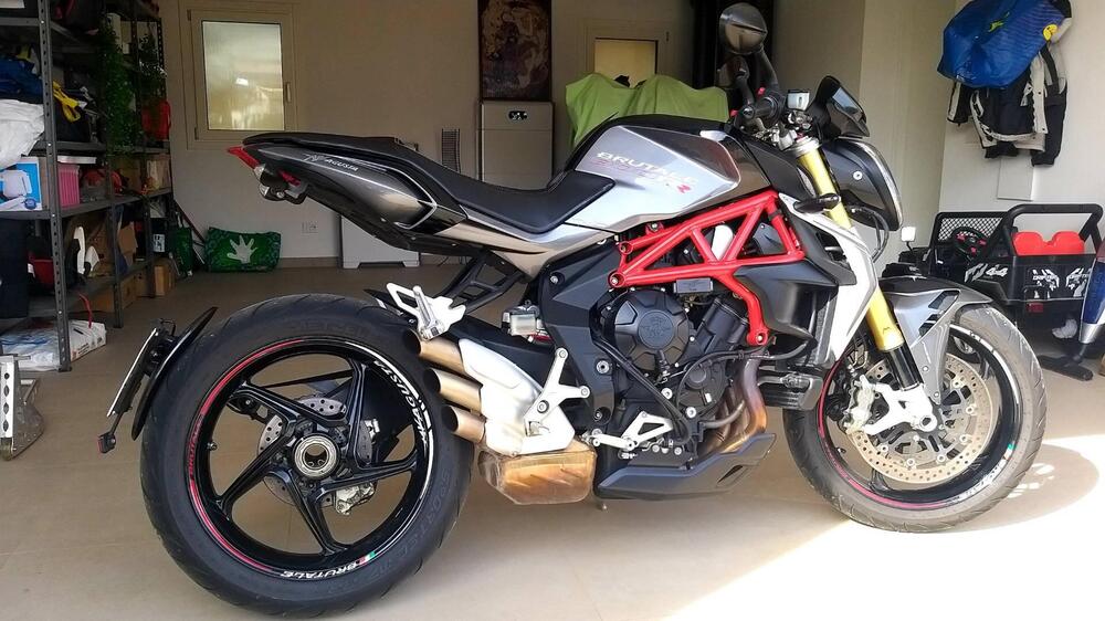 MV Agusta Brutale 800 RR (2015 - 16) (2)