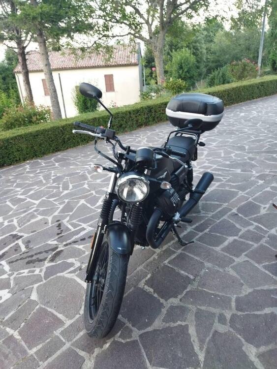 Moto Guzzi V7 III Stone (2017 - 20)