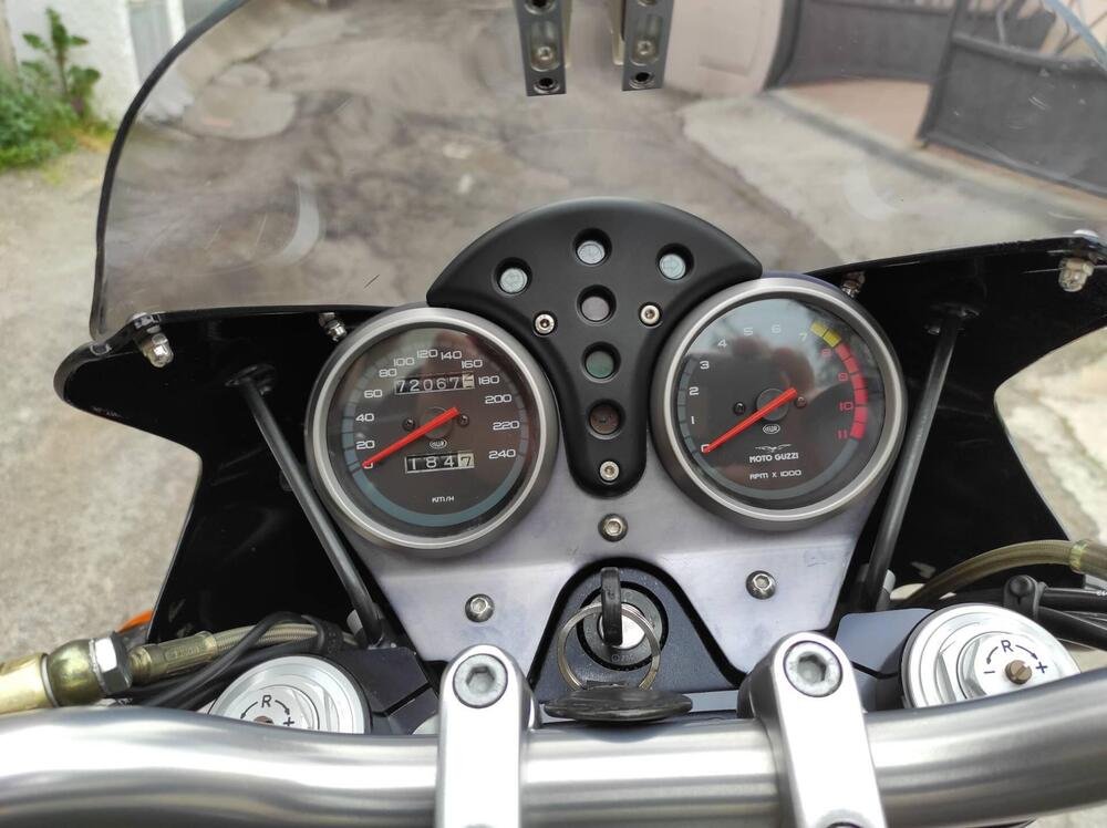 Moto Guzzi V11 Sport Naked (2002 - 05) (5)