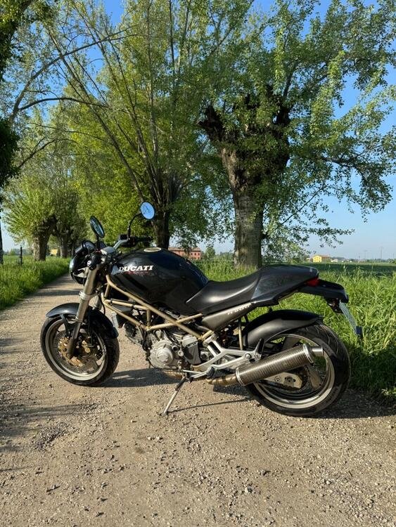Ducati Monster M900 (4)