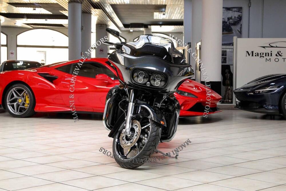 Harley-Davidson 1800 Road Glide Custom (2013) - FLTRXSE (2)