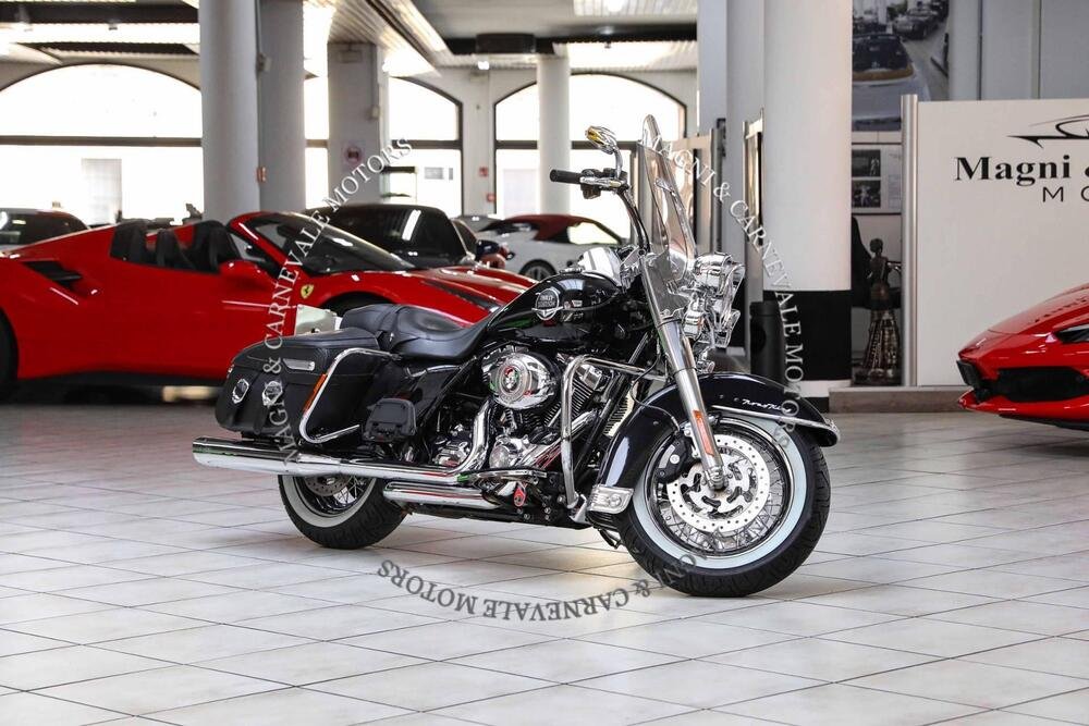 Harley-Davidson 1584 Road King Classic (2007 - 10) - FLHRC (2)