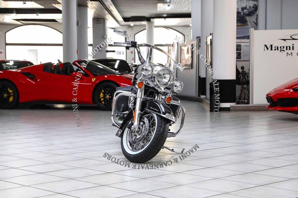 Harley-Davidson 1584 Road King Classic (2007 - 10) - FLHRC (5)